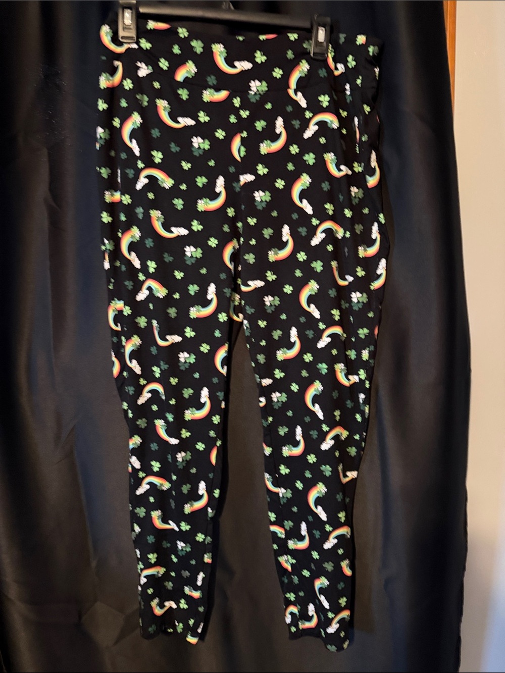Women Black Rainbow & Shamrock Leggings - Kids Bottoms